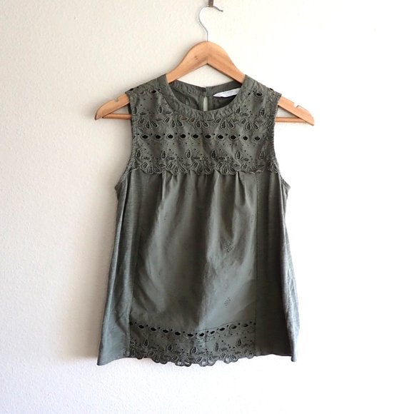 EUC Lucky Brand Sleeveless Scalloped Eyelet Top in Olive XS - Picture 1 of 7